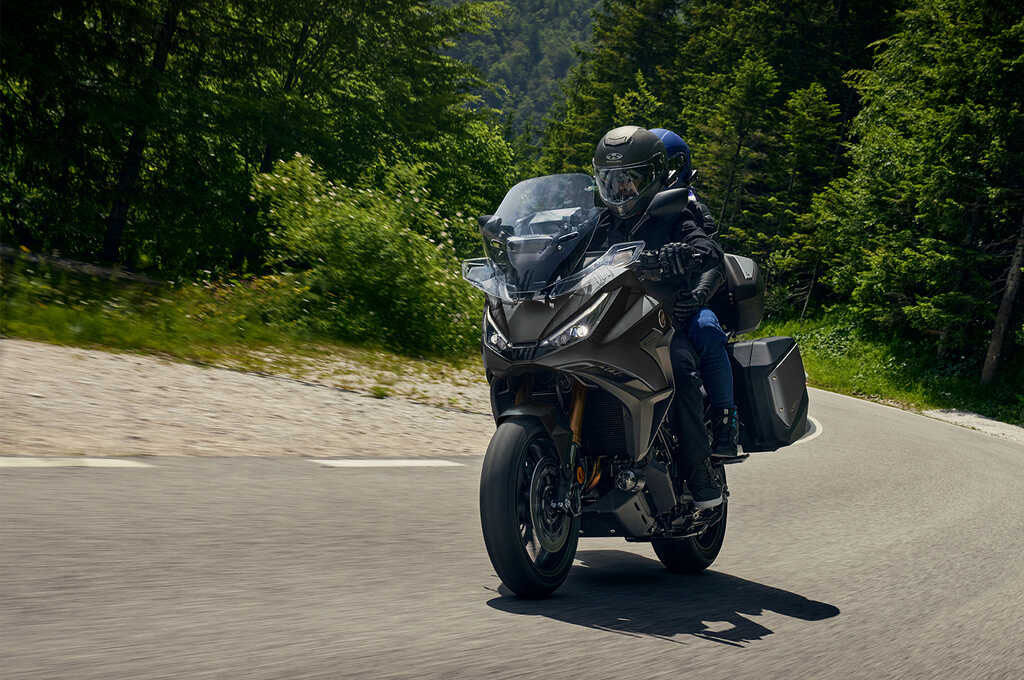 Disegarkan, Honda NT1100 2027 DCT Dapat Suspensi Elektronik