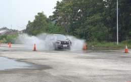 First Drive - Jajal Singkat Fitur New Mitsubishi Xpander Cross di Berbagai Rintangan
