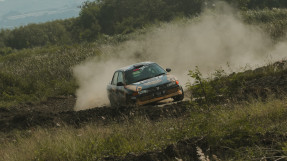 Dewa United Motorsports Kunci Gelar Juara Nasional Tim di Sprint Rally Putaran 5