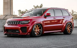 Kece, Jeep Grand Cherokee SRT8 Ini Tampil Gaul ala Mobil Kontes