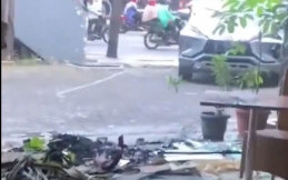 Ada Apa dengan Pengemudi Mitsubishi XPander? Setelah Porsche, Kini Bikin Cafe Berantakan