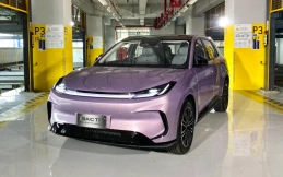 KabarOto Update: Mobil Rp300 Jutaan Paling 