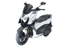 Skutik Zontes 150M Jadi Pesaing Baru Yamaha NMax dan Honda PCX Resmi Meluncur