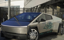 Tesla Cybertruck Dually Versi Pertama di Dunia Tampil Memukau di SEMA Las Vegas