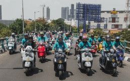 Cara Piaggio Perkenalkan Vespa Super Tech 300 di Sidoarjo
