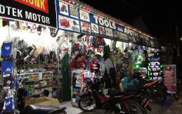 Perjalanan Apotek Motor Phujek Gondrong Bengkelnya Para Bikers