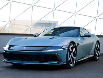 Pakai Rambut Kuda dan Cat Bunglon, Edisi Spesial Ferrari 12Cilindri Yoonseul Resmi Meluncur