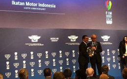 Setia Berdiri Selama 110 Tahun di Indonesia, IMI Terima Penghargaan Dari FIM