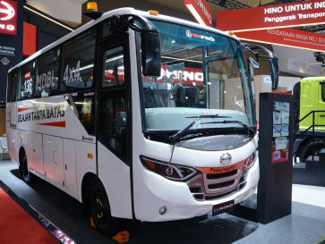Hino Perkenalkan Bus 136 MDBL 4x4, Andal di Area Kebun dan Tambang