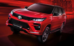 Tenaga Lebih Buas, Toyota Fortuner GR Sport Resmi Meluncur