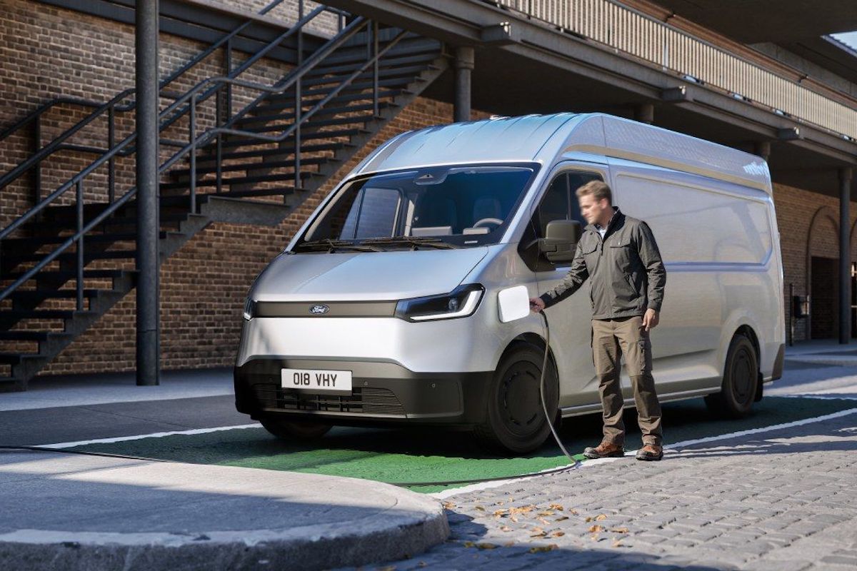 Ford Transit City Mulai Buka Pesanan di Spanyol