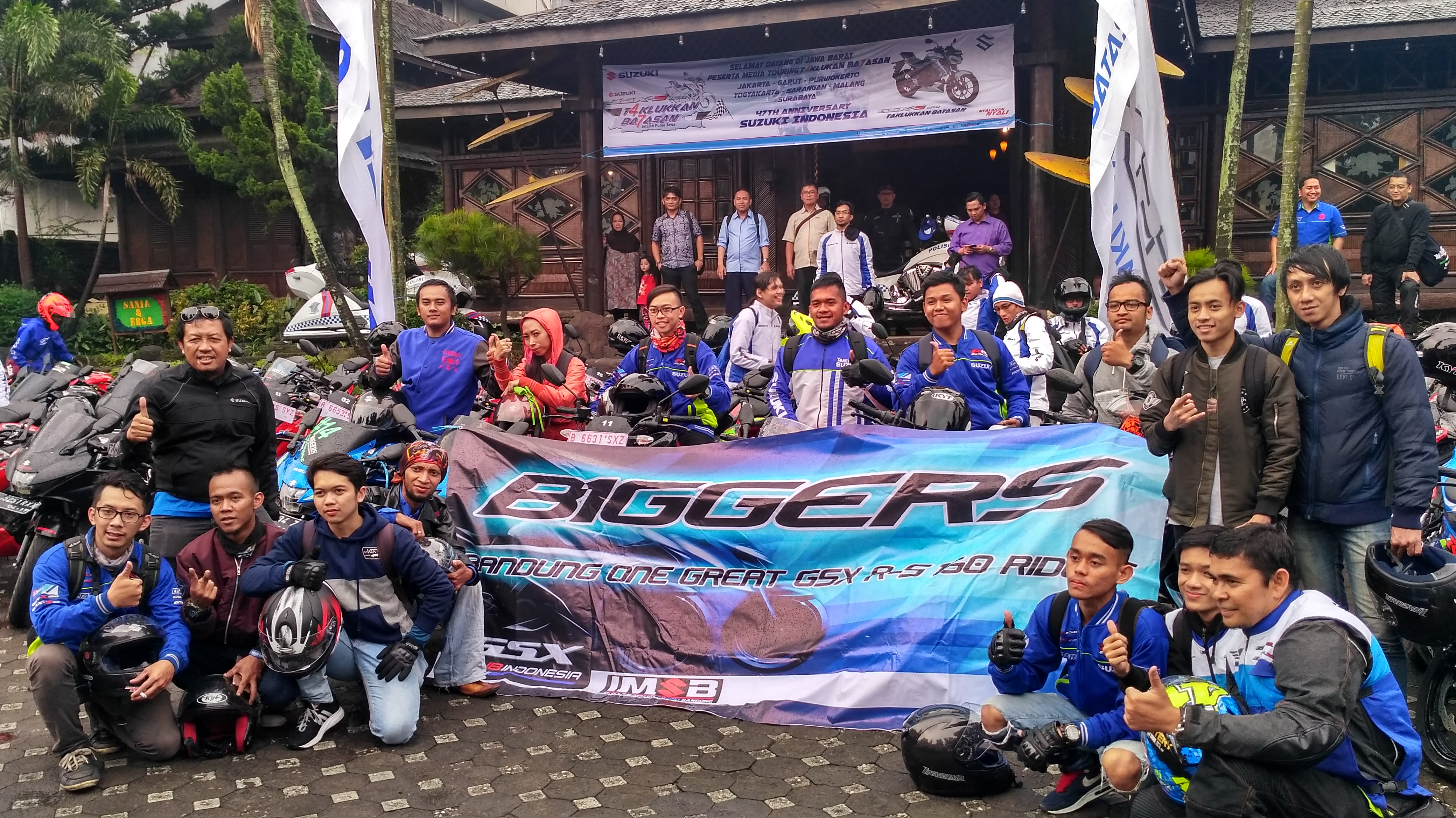 Rombongan Media Di Sambut Komunitas GSX-R150 Dan GSX-S150 Bandung 