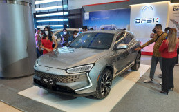 DFSK Perkenalkan Hyper SUV Seres SF5 di GIIAS Surabaya 2021 