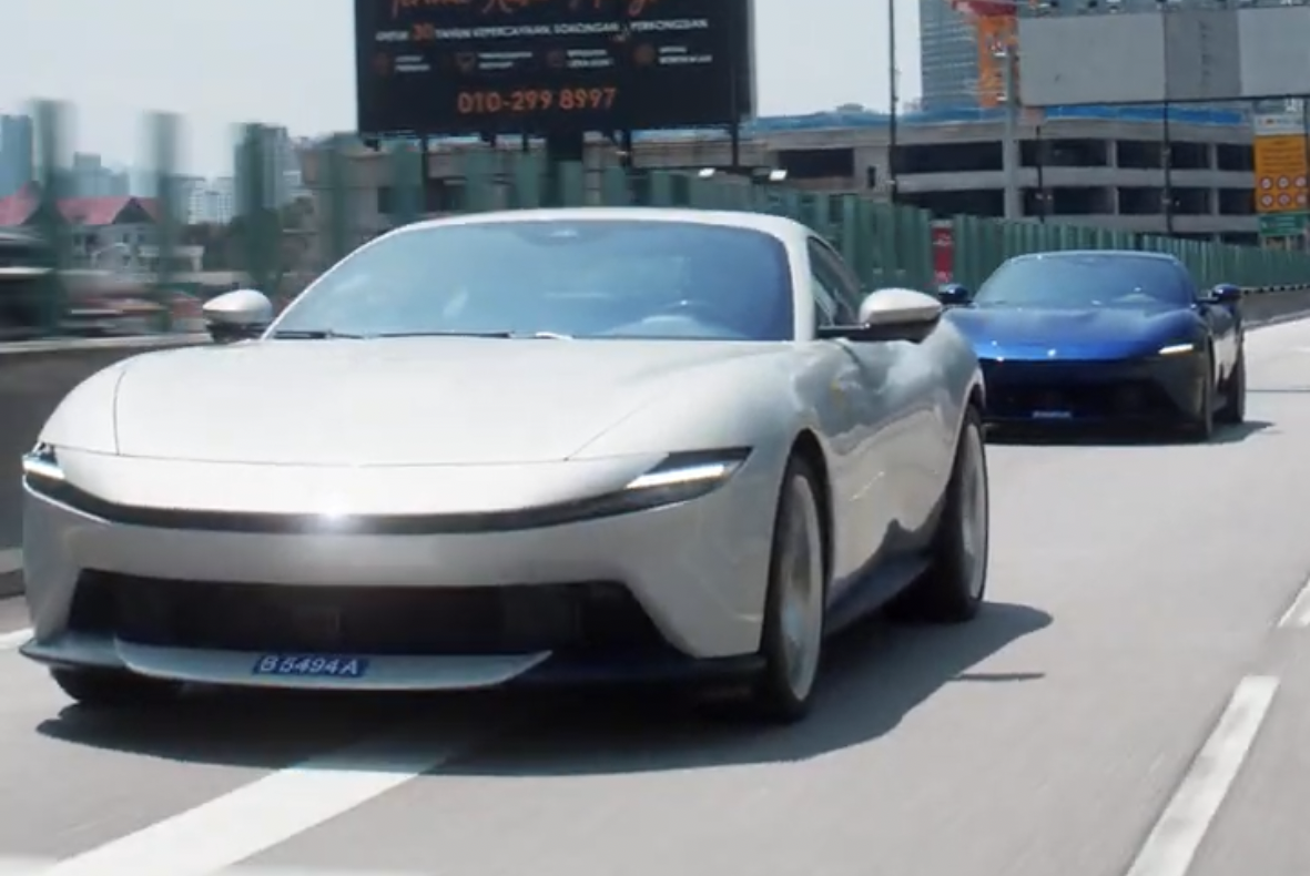 Sensasi Test Drive Supercar Ferrari Amalfi Setir Kiri di Malaysia