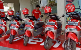 Sewa Motor Listrik Ini Saat PSBB Dapat Bonus