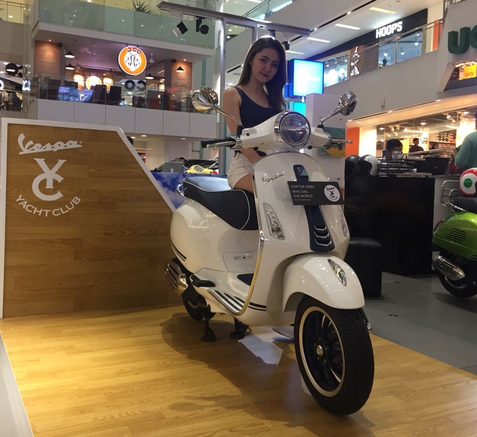 Gaet Warga Surabaya, Piaggio Berikan Promo Special di Dalam Mall