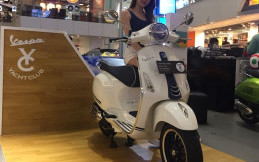 Gaet Warga Surabaya, Piaggio Berikan Promo Special di Dalam Mall