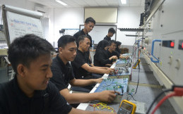 Ini Program Automotive Mechatronic Training Untuk Siswa/i SMU dan SMK