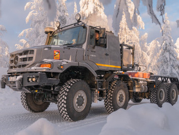 Minus 40 Derajat Bukan Masalah! Truk Mercedes-Benz Zetros Tunjukkan Cara Bertahan Hidup di Medan Ekstrim