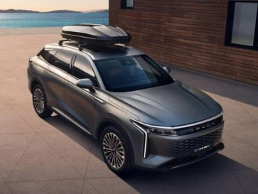 Omoda C9 PHEV Dibanderol Rp900 Jutaan, Intip Spesifikasinya