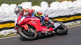 John McGuinness Pecah Rekor Balap Isle of Man TT di Usia 54 Tahun