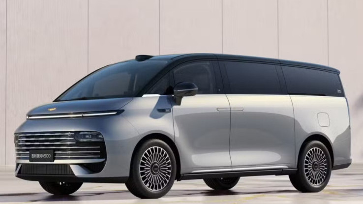 Geely Galaxy V900 Cetak Rekor Dunia Jumlah Penumpang Terbanyak