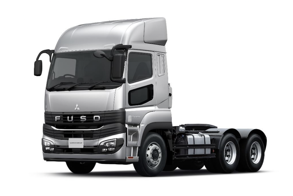 Mitsubishi Fuso Super Great Kini Mudah Bawa 20 Ton