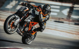 KTM 1290 Super Duke RR Limited Edition 2023, Menjawab Pecinta Sirkuit