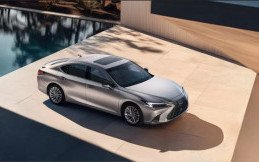 Lexus ES 2026 Resmi Debut di Tiongkok dengan Layar Lebih Besar dan Penyegaran Ringan