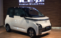 Kaca Film ICE-u Sky Blue RT70, Bisa Tolak Panas Hingga 97 Persen