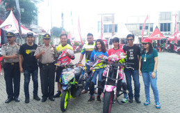 Kapolsek Pamulang Mengunjungi Acara Gymkhana Freestyle Championship Di City Market Pondok Cabe