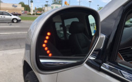 Berkat Aksesori Spion LED, Tampilan All New Livina Makin Mewah