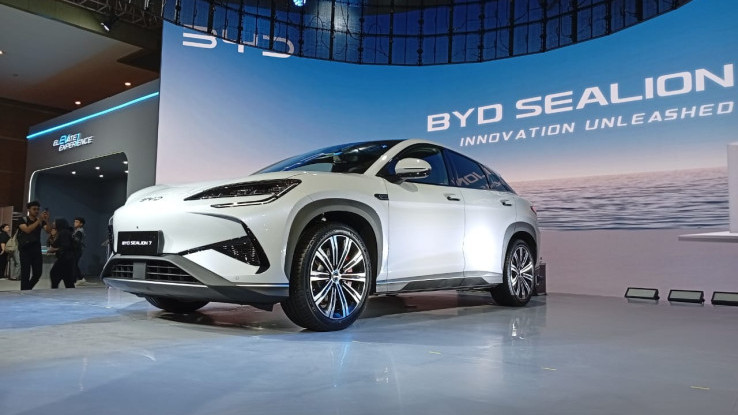 BYD Sealion 7 Resmi Melantai di Indonesia Lewat IIMS 2025, Dibanderol Mulai Rp629 Juta