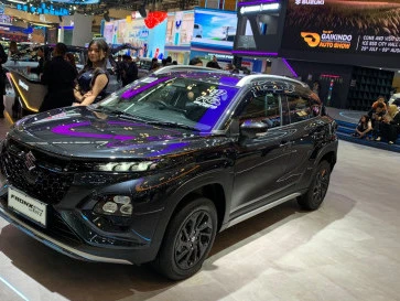 Suzuki Fronx SGX Hybrid Kuro Varian Tertinggi Berkonsep Serba Hitam