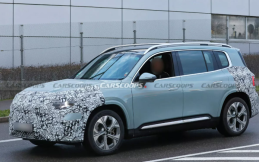 Meluncur 8 Desember, SUV Listrik Mercedes GLB Punya Kabin Superscreen