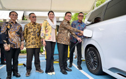 Isi Daya Cuma 30 Menit, PLN dan Kemendag Hadirkan SPKLU Ultra Fast Charging Baru