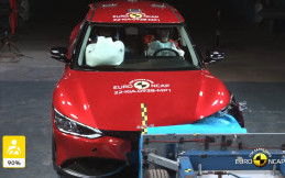 Kia EV6 Raih Bintang 5 Tes Uji Tabrak
