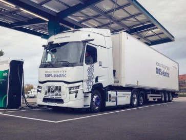 Truk Listrik Baru Renault E-Tech T 780 Usung Fitur Megawatt Charging System