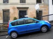Sering Parkir di Bidang Miring Bisa Rusak Berbagai Komponen Mobil Ini