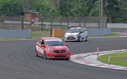 Tiga Pembalap Honda Racing Indonesia Raih Kemenangan di Kelas Berbeda