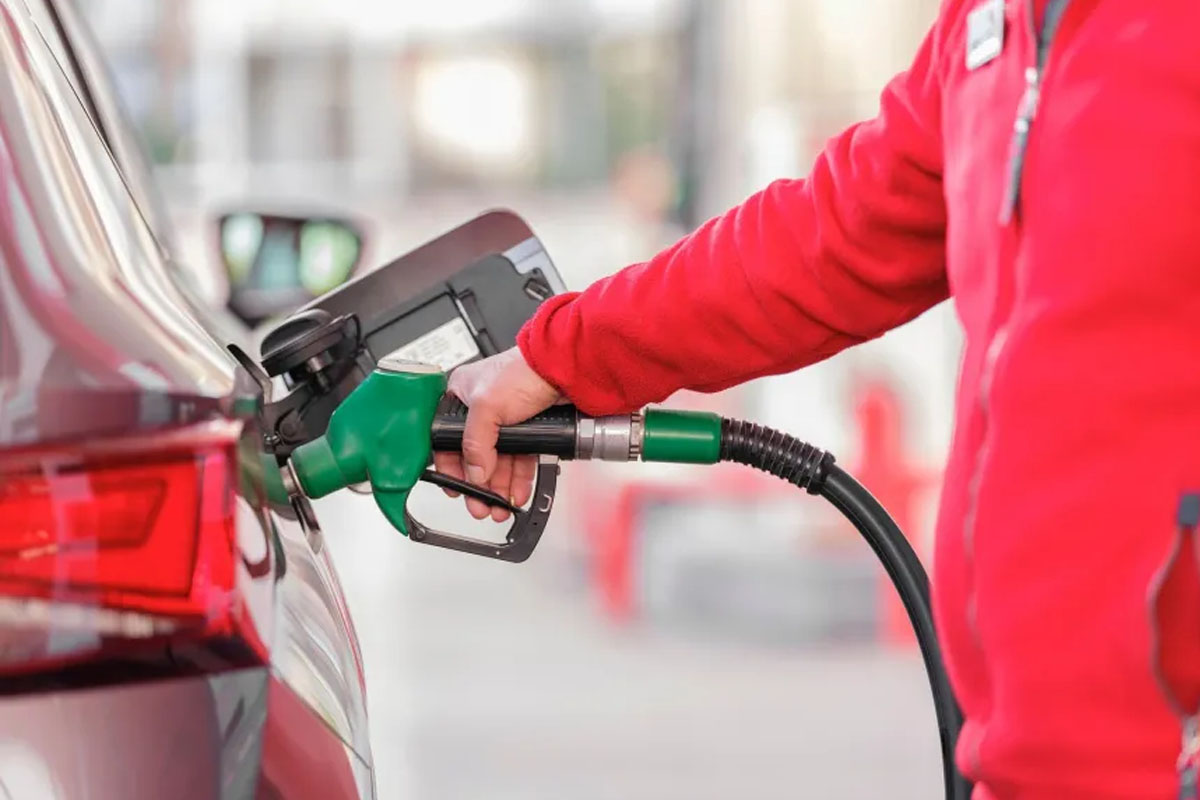 Penjualan Mobil Bensin Semakin Tergerus, Kini Tersisa 49 persen