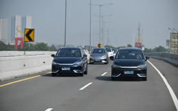 1.000 Mobil Listrik BYD M6 Jadi Taksi Online Premium