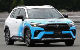 Toyota Kembangkan Corolla Cross dan Hilux Bertenaga Hidrogen