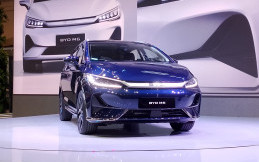 Meluncur di Kuartal Ketiga, BYD M6 Berhasil Jadi Mobil Listrik Terlaris Sepanjang 2024