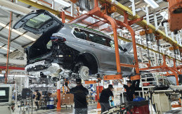 Intip Perakitan Mobil BMW Di PT Gaya Motor