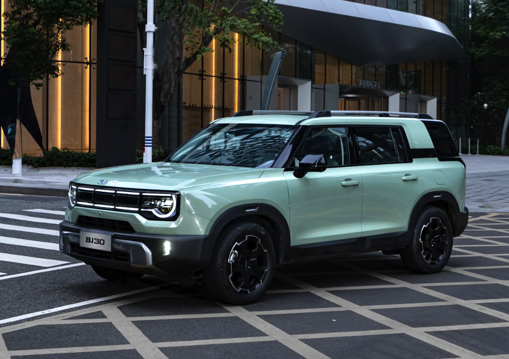 BAIC BJ30 Hybrid Tetap Hemat di Tengah Kenaikan Harga BBM, Ini Alasannya
