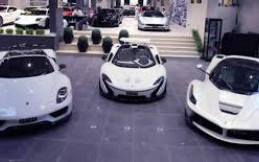 Diler Arab Saudi Ini Punya Koleksi Lengkap Ferrari Langka