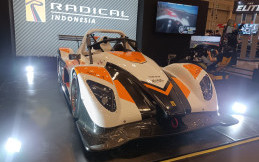 Pecinta Balap Bisa Rasakan Sensasi Kendarai Radical SR3 XXR di Sirkuit Mandalika