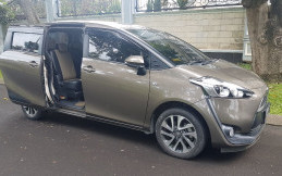  Begini Cara Mudah Merawat Pintu Geser Mobil