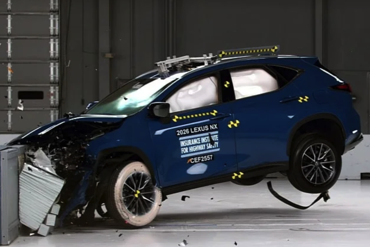Jadi Satu-satunya, Lexus NX Raih Top Safety Pick+ dalam Uji Tabrak IIHS